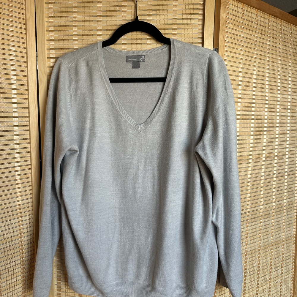 Sears V-Neck